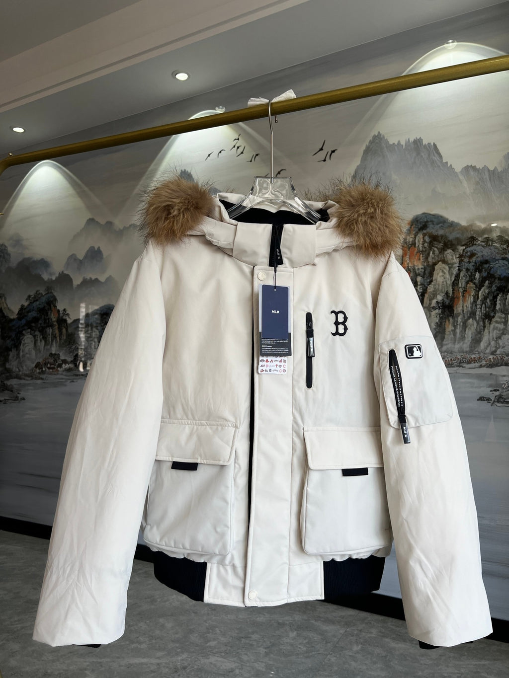 MLB Down Jacket – Cream & Fur Hood